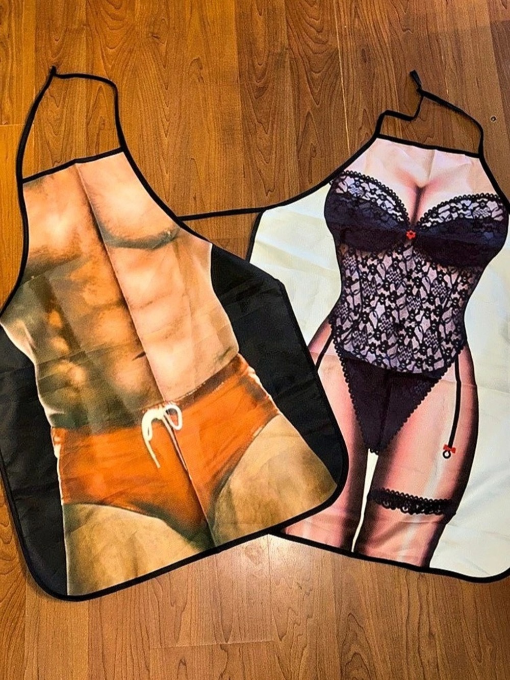 Novelty Printed Apron Set in Pink & Orange